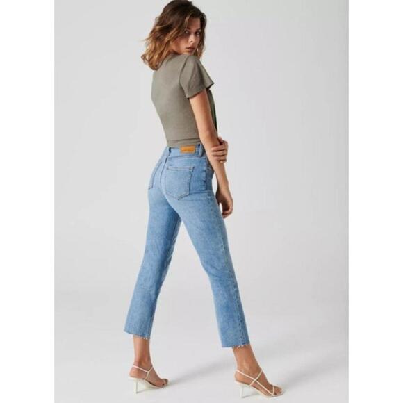 Aritzia Denim Forum Arlo High Rise Straight Cropped Frayed Hem - Picture 1 of 10